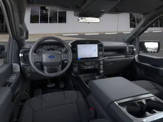 Ford F-150 2026 4x2 STX 4 puertas SuperCrew 5.5 pies. SB
