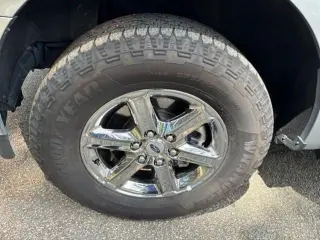 Ford F-150 2025 4x4 XLT 4 puertas SuperCrew 6.5 pies. SB