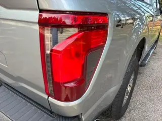Ford F-150 2025 4x4 XLT 4 puertas SuperCrew 6.5 pies. SB