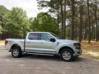 Ford F-150 2025 4x4 XLT 4 puertas SuperCrew 6.5 pies. SB