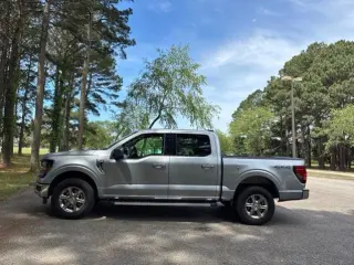 Ford F-150 2025 4x4 XLT 4 puertas SuperCrew 6.5 pies. SB