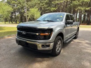 Ford F-150 2025 4x4 XLT 4 puertas SuperCrew 6.5 pies. SB