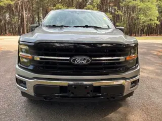 Ford F-150 2025 4x4 XLT 4 puertas SuperCrew 6.5 pies. SB