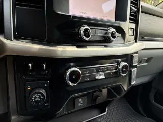 Ford F-150 2023 4x4 XLT Cabina SuperCab 6.5 pies. Caja corta