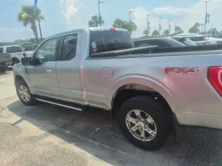 Ford F-150 2023 4x4 XLT Cabina SuperCab 6.5 pies. Caja corta