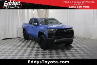 Chevrolet Colorado 2025 4x4 Trail Boss 4 puertas Cabina Crew 5 pies. Caja corta