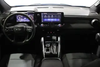Chevrolet Colorado 2025 4x4 Trail Boss 4 puertas Cabina Crew 5 pies. Caja corta