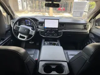Ford Expedition MAX 2024 4x2 XLT 4 puertas SUV