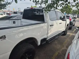 Ford F-250 Super Duty 2024 4x4 XLT Cabina Crew 4 puertas 6.8 pies. Caja corta Pickup
