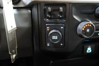 Ford F-250 Super Duty 2024 4x4 XLT Cabina Crew 4 puertas 6.8 pies. Caja corta Pickup