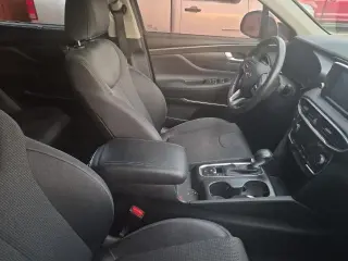 Hyundai SANTA FE 2019 SEL 2.4L 4 puertas Crossover
