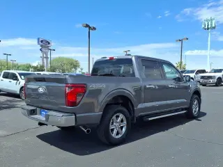 Ford F-150 2025 4x4 XLT 4 puertas SuperCrew 5.5 pies SB