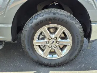 Ford F-150 2025 4x4 XLT 4 puertas SuperCrew 5.5 pies SB