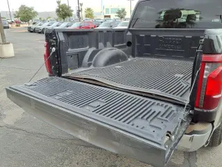 Ford F-150 2025 4x4 XLT 4 puertas SuperCrew 5.5 pies. SB