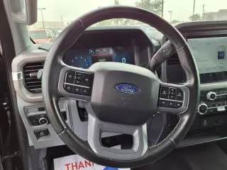 Ford F-150 2025 4x4 XLT 4 puertas SuperCrew 5.5 pies. SB