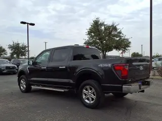Ford F-150 2025 4x4 XLT 4 puertas SuperCrew 5.5 pies. SB