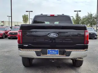 Ford F-150 2025 4x4 XLT 4 puertas SuperCrew 5.5 pies. SB