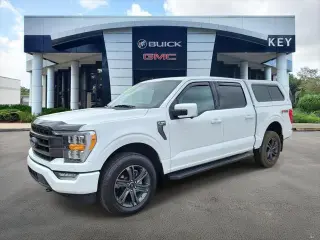 Ford F-150 2023 4x4 Lariat 4 puertas SuperCrew 5.5 pies. Caja corta
