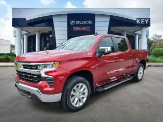 Chevrolet Silverado 1500 2024 4x4 LT 4 puertas Cabina Crew 5.8 pies. SB con 1LT