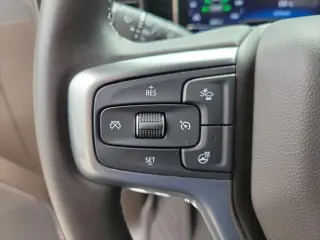 Chevrolet Silverado 1500 2024 4x4 LT 4 puertas Cabina Crew 5.8 pies. SB con 1LT
