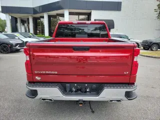 Chevrolet Silverado 1500 2024 4x4 LT 4 puertas Cabina Crew 5.8 pies. SB con 1LT