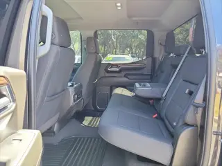 GMC Sierra 1500 2024 4x4 Elevation 4 puertas Cabina Crew 5.8 pies. Caja corta