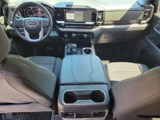 GMC Sierra 1500 2024 4x4 Elevation 4 puertas Cabina Crew 5.8 pies. Caja corta