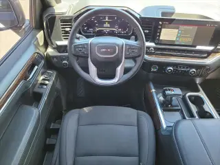 GMC Sierra 1500 2024 4x4 Elevation 4 puertas Cabina Crew 5.8 pies. Caja corta