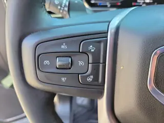GMC Sierra 1500 2024 4x4 Elevation 4 puertas Cabina Crew 5.8 pies. Caja corta