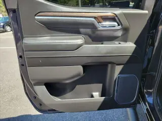 GMC Sierra 1500 2024 4x4 Elevation 4 puertas Cabina Crew 5.8 pies. Caja corta