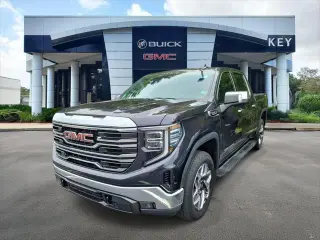 GMC Sierra 1500 2023 4x4 SLT Cabina Crew 4 puertas 5.8 pies. Caja corta