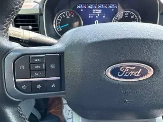 Ford F-150 2023 4x4 XLT 4 puertas SuperCrew 5.5 pies. SB