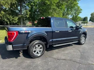 Ford F-150 2023 4x4 XLT 4 puertas SuperCrew 5.5 pies. SB
