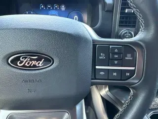 Ford F-150 2024 4x4 XLT 4 puertas SuperCrew 5.5 pies. Caja corta