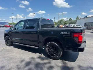 Ford F-150 2024 4x4 XLT 4 puertas SuperCrew 5.5 pies. Caja corta