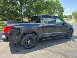 Ford F-150 2024 4x4 XLT 4 puertas SuperCrew 5.5 pies. Caja corta