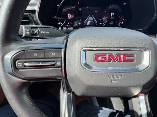 GMC Canyon 2024 4x4 AT4 4 puertas Cabina Crew 5 pies. SB