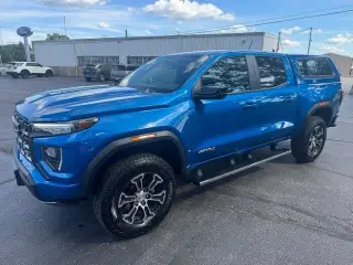 GMC Canyon 2024 4x4 AT4 4 puertas Cabina Crew 5 pies. SB