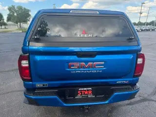 GMC Canyon 2024 4x4 AT4 4 puertas Cabina Crew 5 pies. SB