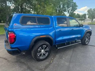 GMC Canyon 2024 4x4 AT4 4 puertas Cabina Crew 5 pies. SB