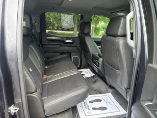 Chevrolet Silverado 1500 2023 4x4 LTZ 4 puertas Cabina Crew 5.8 pies. Caja corta