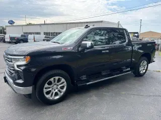 Chevrolet Silverado 1500 2023 4x4 LTZ 4 puertas Cabina Crew 5.8 pies. Caja corta