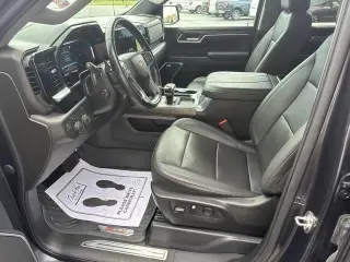 Chevrolet Silverado 1500 2023 4x4 LTZ 4 puertas Cabina Crew 5.8 pies. Caja corta