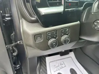 Chevrolet Silverado 1500 2023 4x4 LTZ 4 puertas Cabina Crew 5.8 pies. Caja corta
