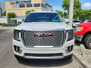 GMC Yukon 2022 4x2 Denali 4 puertas SUV