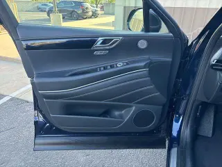 Genesis GV80 2025 AWD 2.5T Estándar 4 puertas SUV