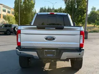 Ford F-350 Super Duty 2018 4x4 Limited 4 puertas Cabina Crew 6.8 pies. SRW Pickup