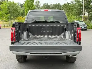 Ford F-150 2025 4x4 XLT 4 puertas SuperCrew 5.5 pies. SB