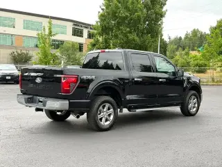 Ford F-150 2025 4x4 XLT 4 puertas SuperCrew 5.5 pies. SB