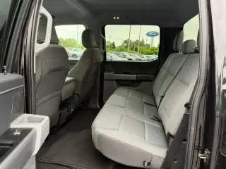 Ford F-150 2025 4x4 XLT 4 puertas SuperCrew 6.5 pies. Caja SB